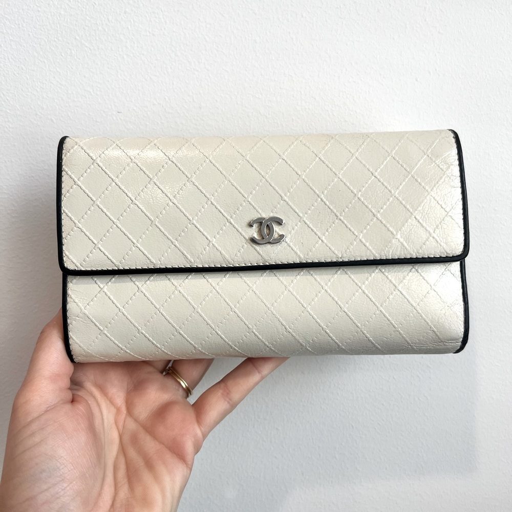 Excellent condition Chanel wallet